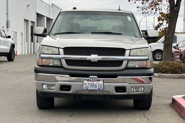 used 2005 Chevrolet Avalanche car, priced at $6,999