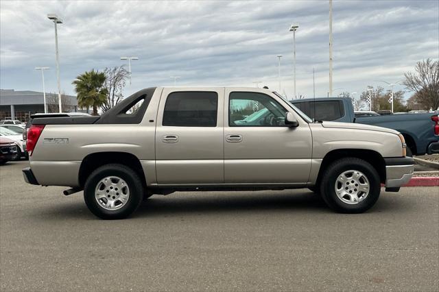 used 2005 Chevrolet Avalanche car, priced at $6,999