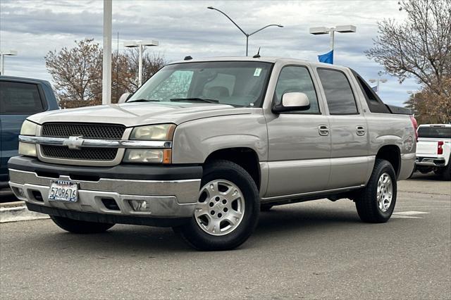 used 2005 Chevrolet Avalanche car, priced at $6,999