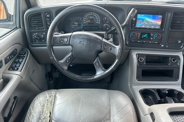 used 2005 Chevrolet Avalanche car, priced at $6,999