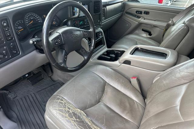 used 2005 Chevrolet Avalanche car, priced at $6,999