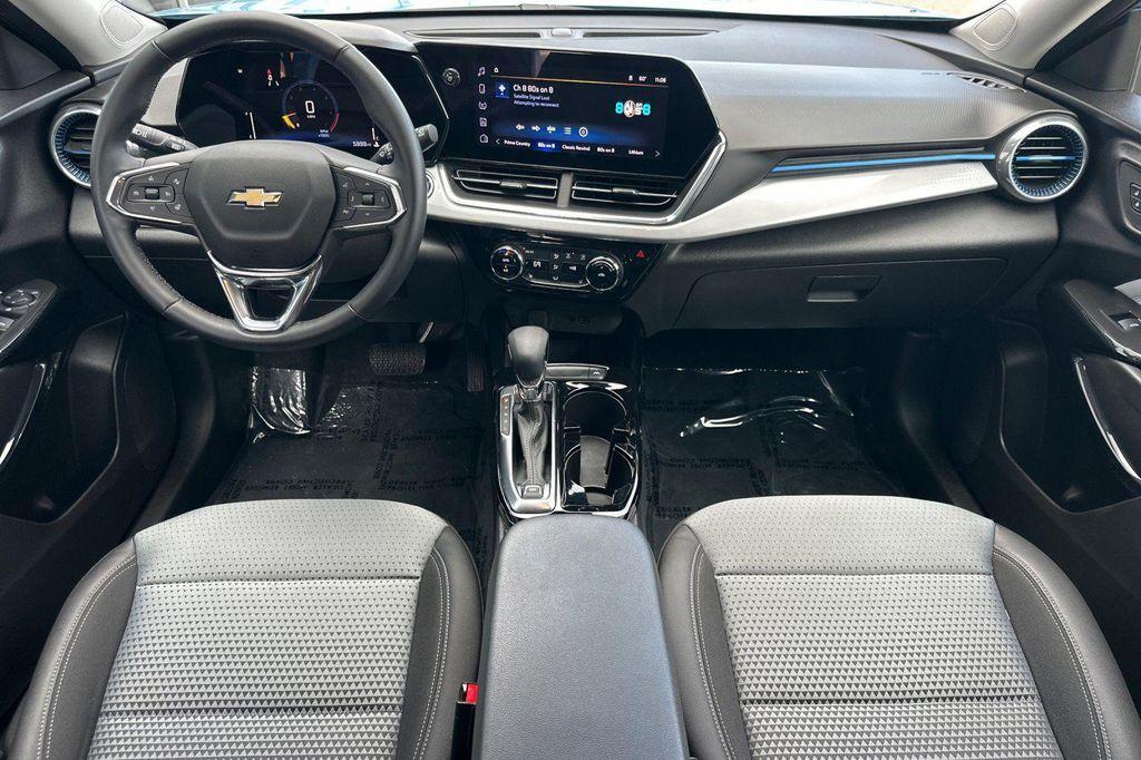 used 2025 Chevrolet Trax car, priced at $23,999