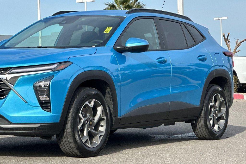 used 2025 Chevrolet Trax car, priced at $23,999