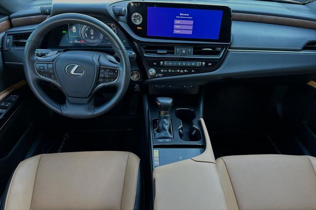 used 2023 Lexus ES 300h car, priced at $39,996