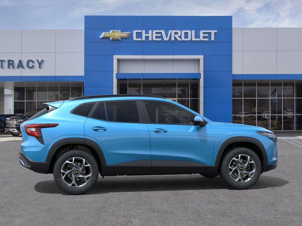 new 2025 Chevrolet Trax car, priced at $25,120
