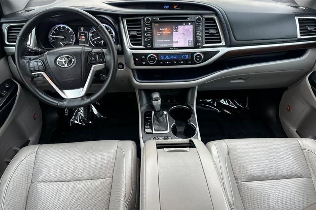 used 2014 Toyota Highlander car, priced at $20,699