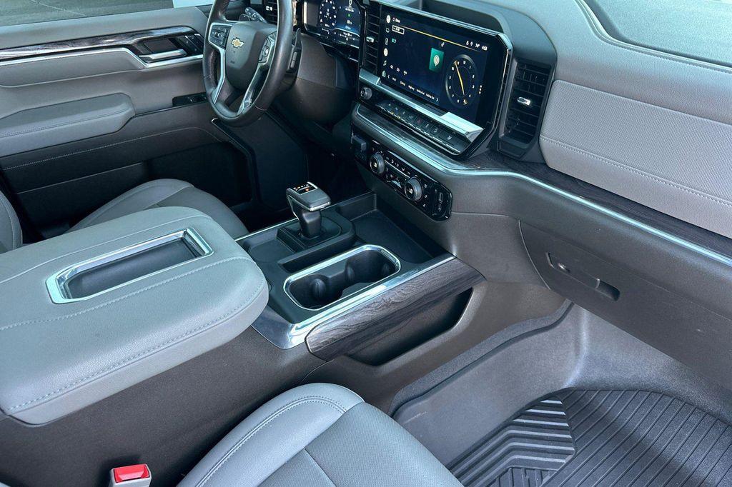 used 2022 Chevrolet Silverado 1500 car, priced at $47,999