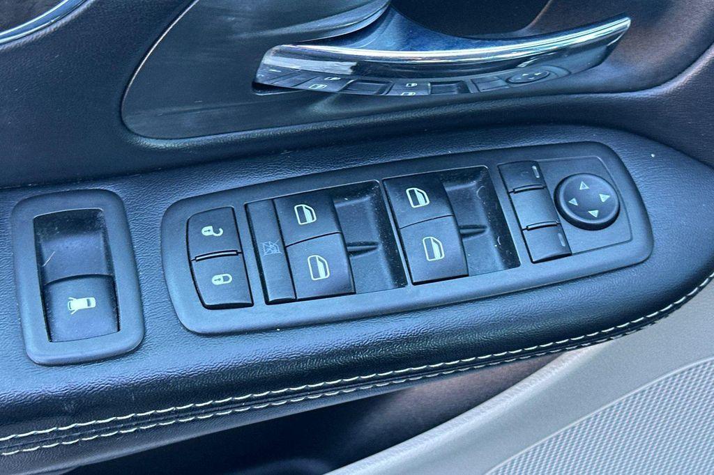 used 2015 Chrysler Town & Country car, priced at $8,598