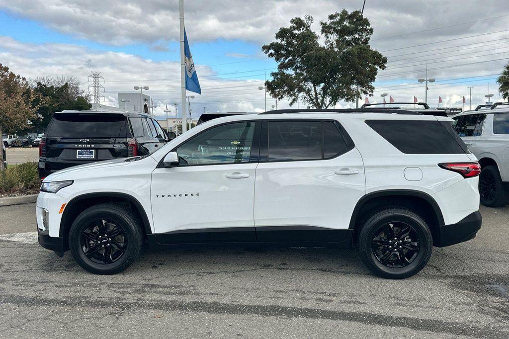 used 2023 Chevrolet Traverse car, priced at $23,499