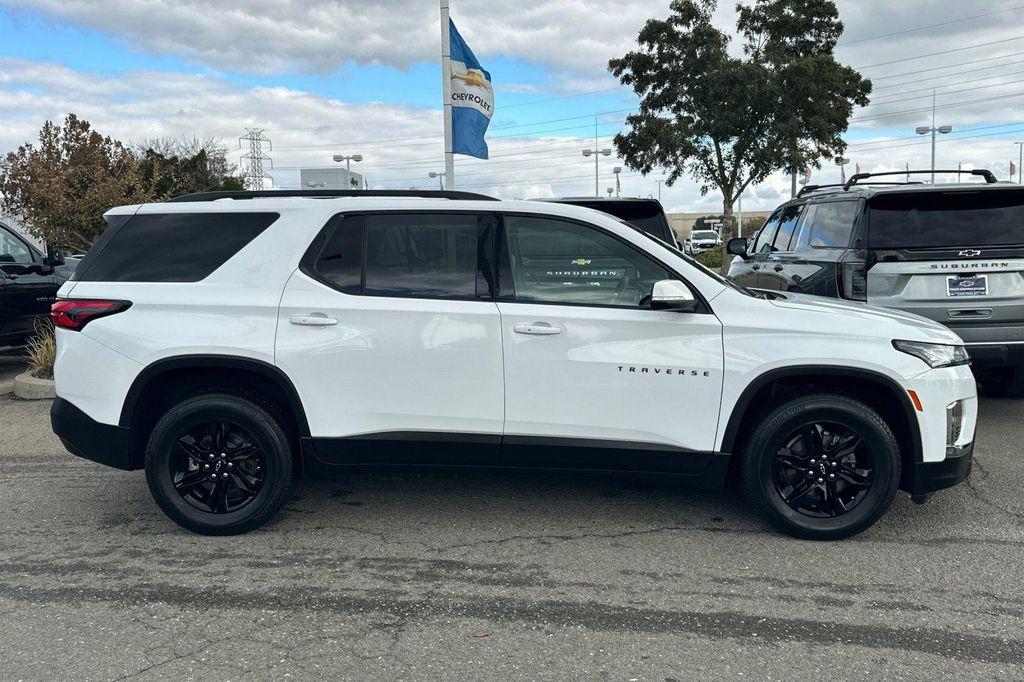 used 2023 Chevrolet Traverse car, priced at $23,499