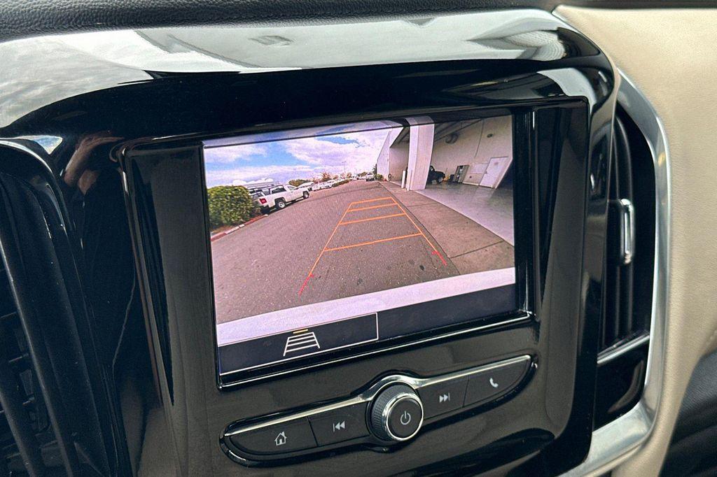 used 2023 Chevrolet Traverse car, priced at $23,499