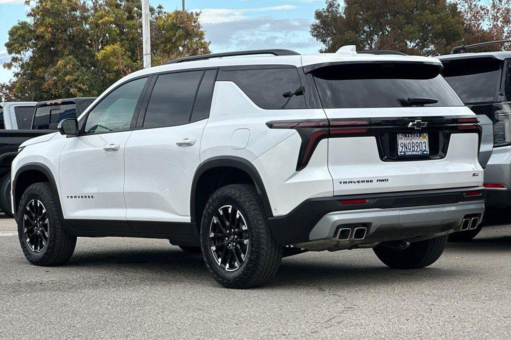 used 2024 Chevrolet Traverse car, priced at $46,999