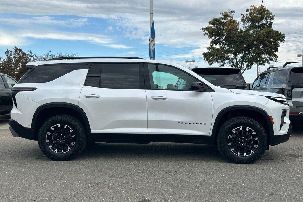 used 2024 Chevrolet Traverse car, priced at $46,999