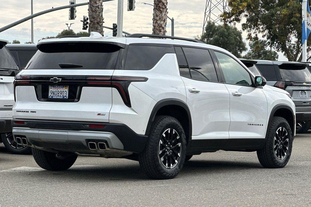 used 2024 Chevrolet Traverse car, priced at $46,999