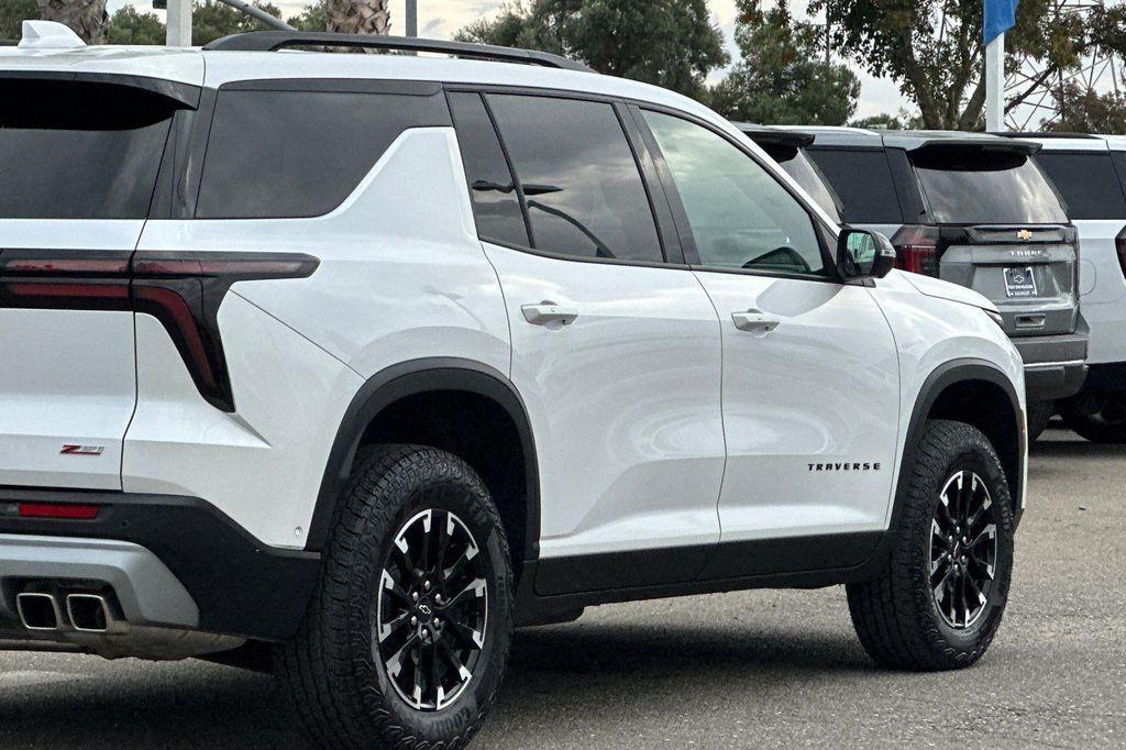 used 2024 Chevrolet Traverse car, priced at $46,999