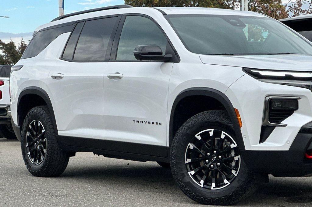 used 2024 Chevrolet Traverse car, priced at $46,999