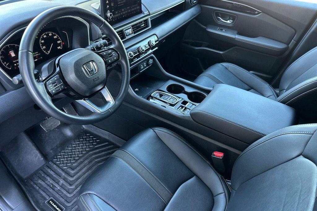 used 2023 Honda Pilot car, priced at $34,886