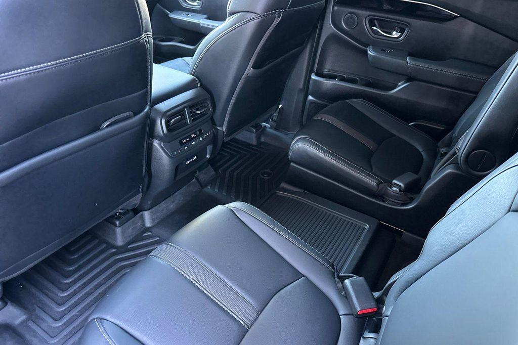 used 2023 Honda Pilot car, priced at $34,886