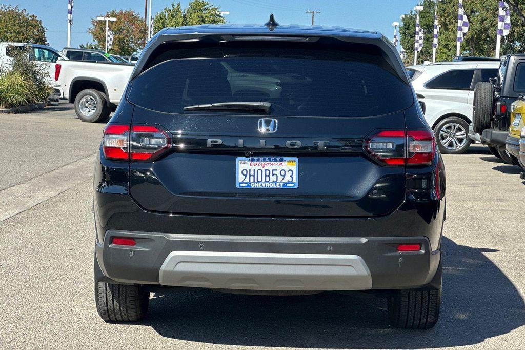 used 2023 Honda Pilot car, priced at $34,886