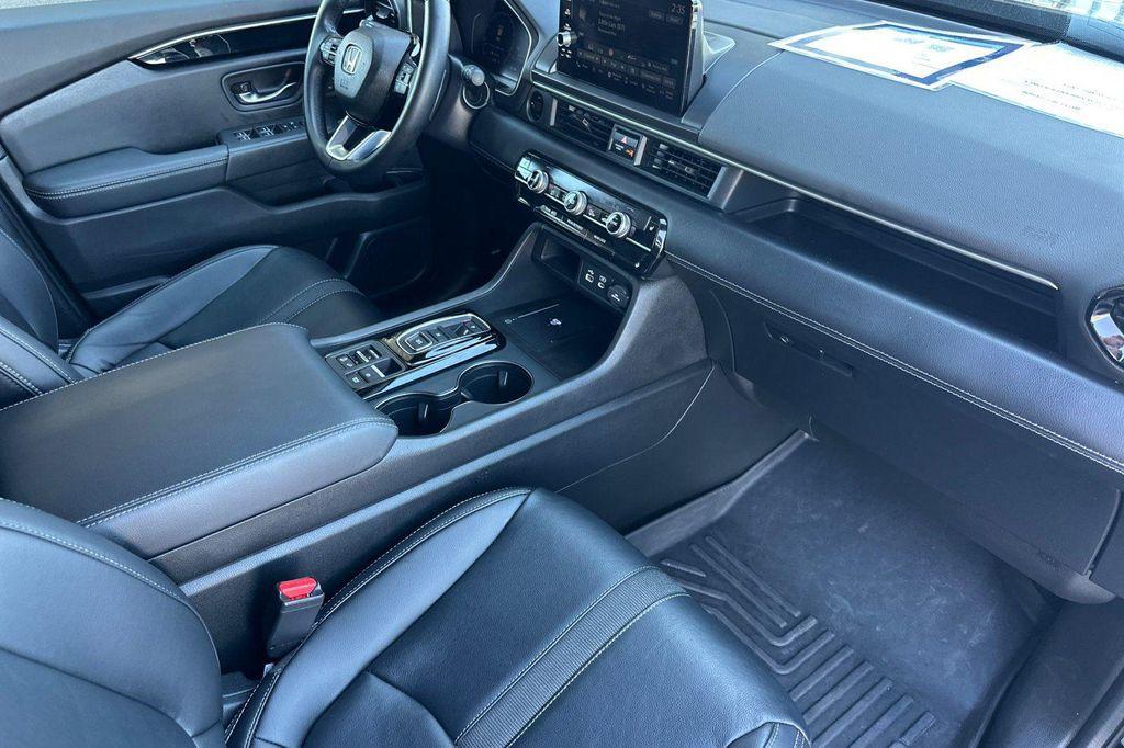 used 2023 Honda Pilot car, priced at $34,886