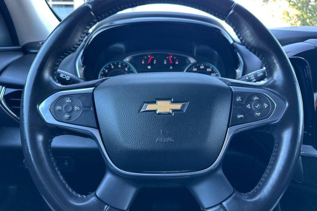 used 2021 Chevrolet Traverse car, priced at $18,999