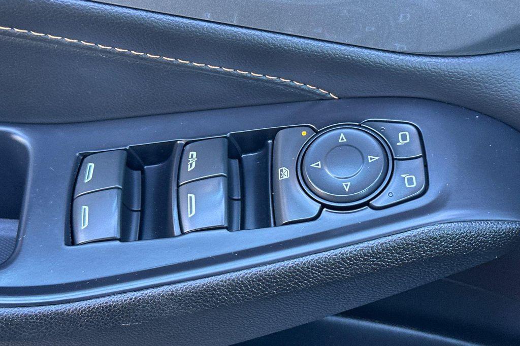 used 2021 Chevrolet Traverse car, priced at $18,999