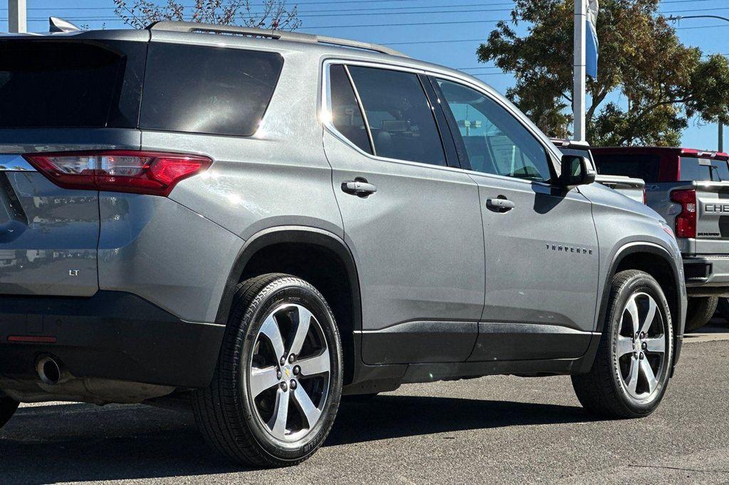 used 2021 Chevrolet Traverse car, priced at $18,999