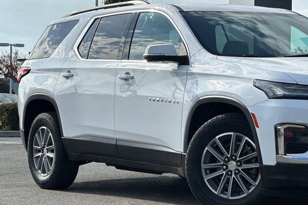 used 2023 Chevrolet Traverse car, priced at $29,799