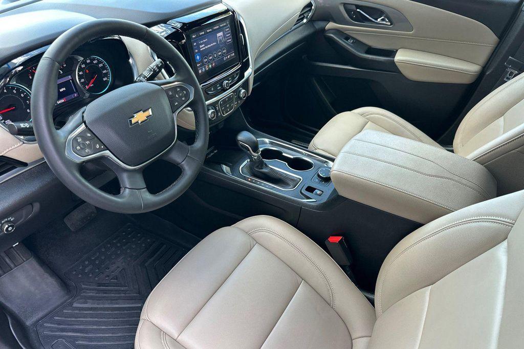 used 2023 Chevrolet Traverse car, priced at $29,799