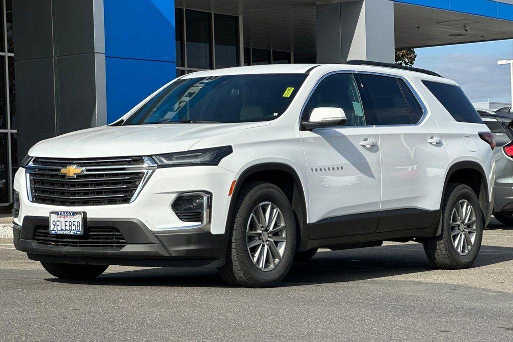used 2023 Chevrolet Traverse car, priced at $29,799