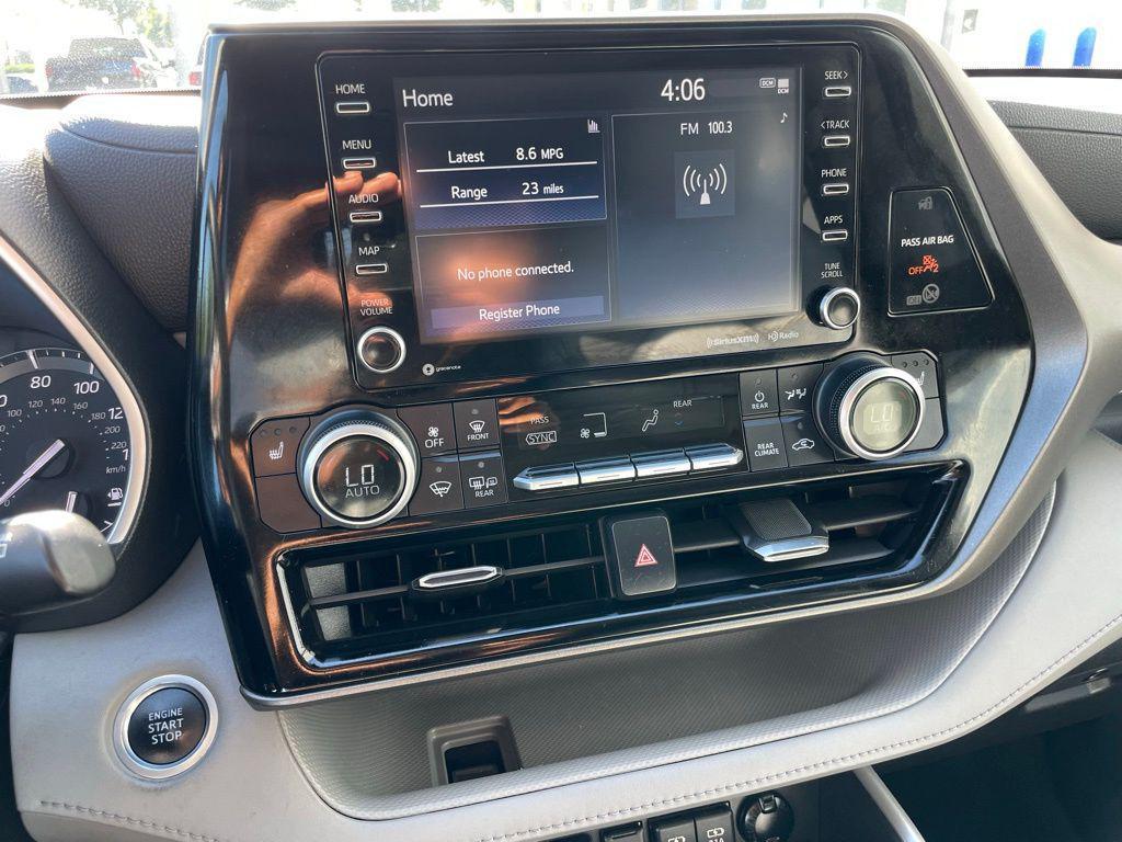 used 2021 Toyota Highlander car, priced at $32,980