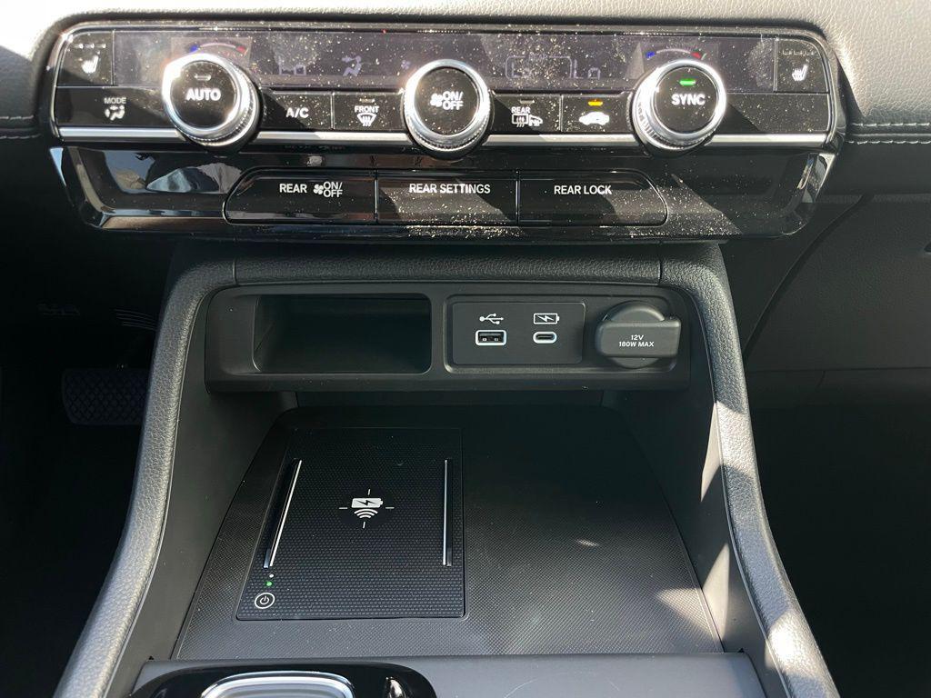 new 2025 Honda Pilot car, priced at $53,405