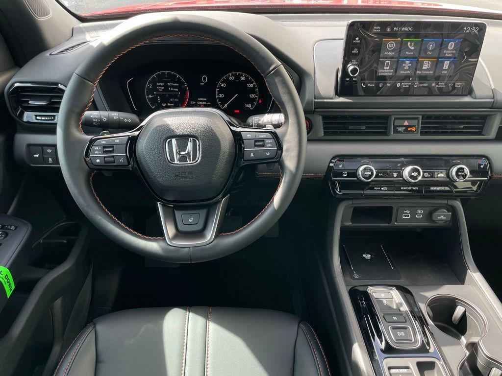 new 2025 Honda Pilot car, priced at $51,830