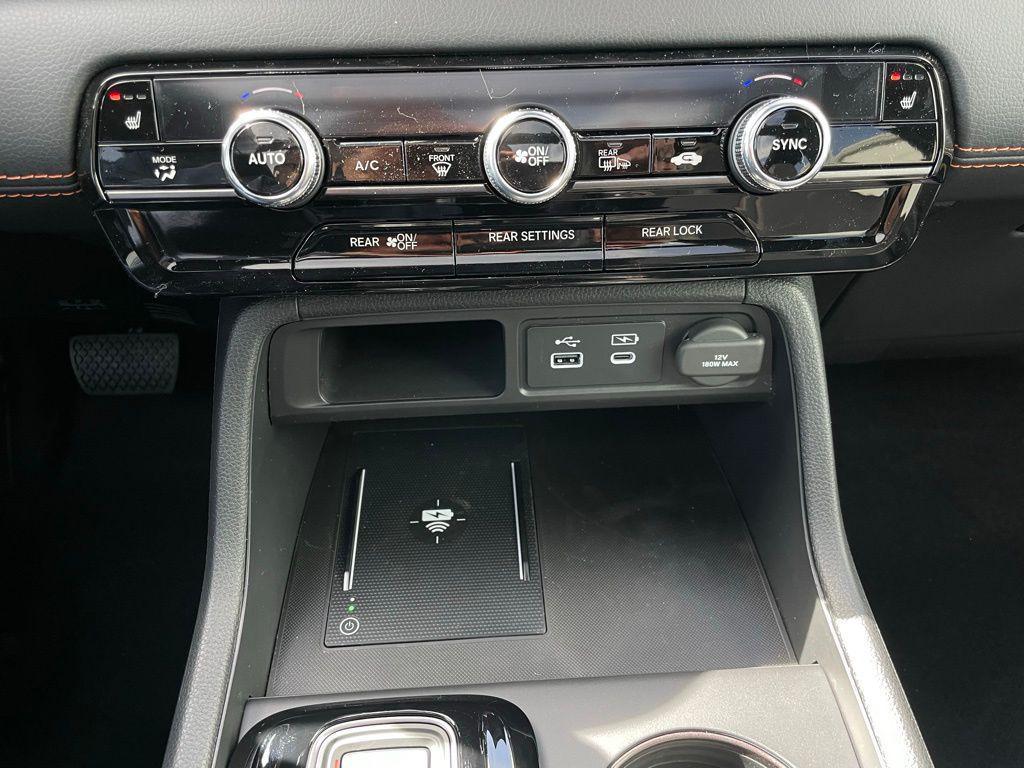 new 2025 Honda Pilot car, priced at $51,830