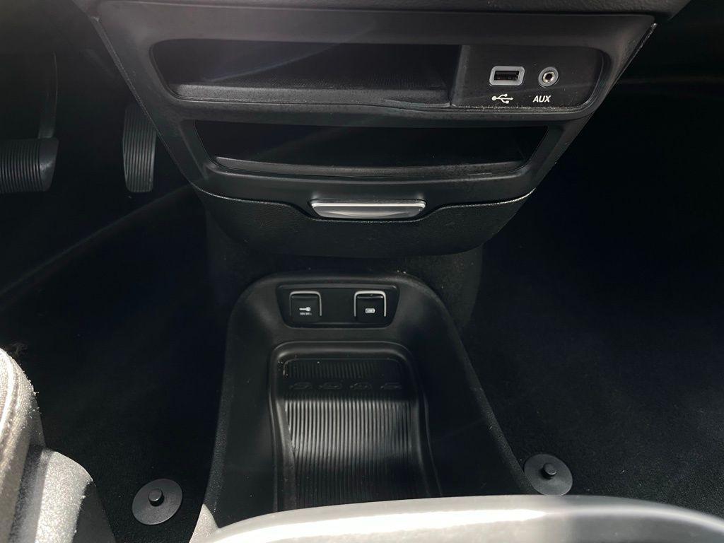 used 2018 Chrysler Pacifica car, priced at $11,980