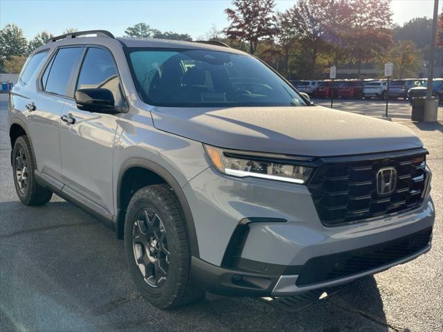 new 2025 Honda Pilot car, priced at $51,250