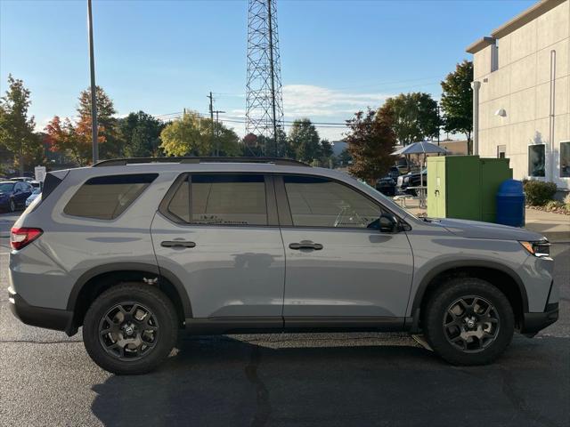 new 2025 Honda Pilot car, priced at $51,250