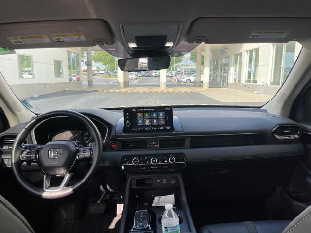 used 2023 Honda Pilot car, priced at $35,980