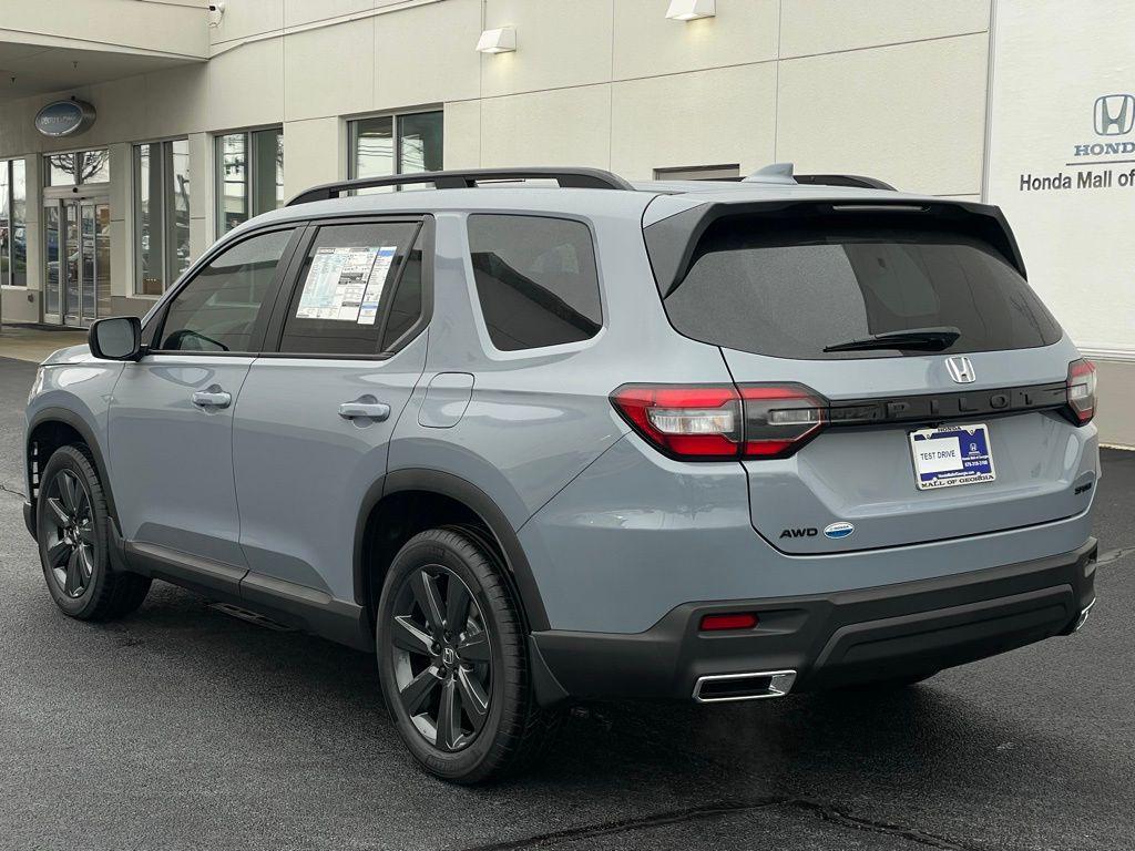 new 2025 Honda Pilot car, priced at $44,980