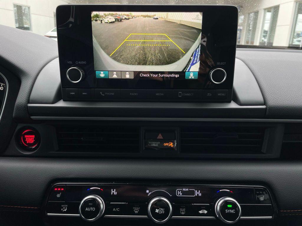 new 2025 Honda Pilot car, priced at $44,980