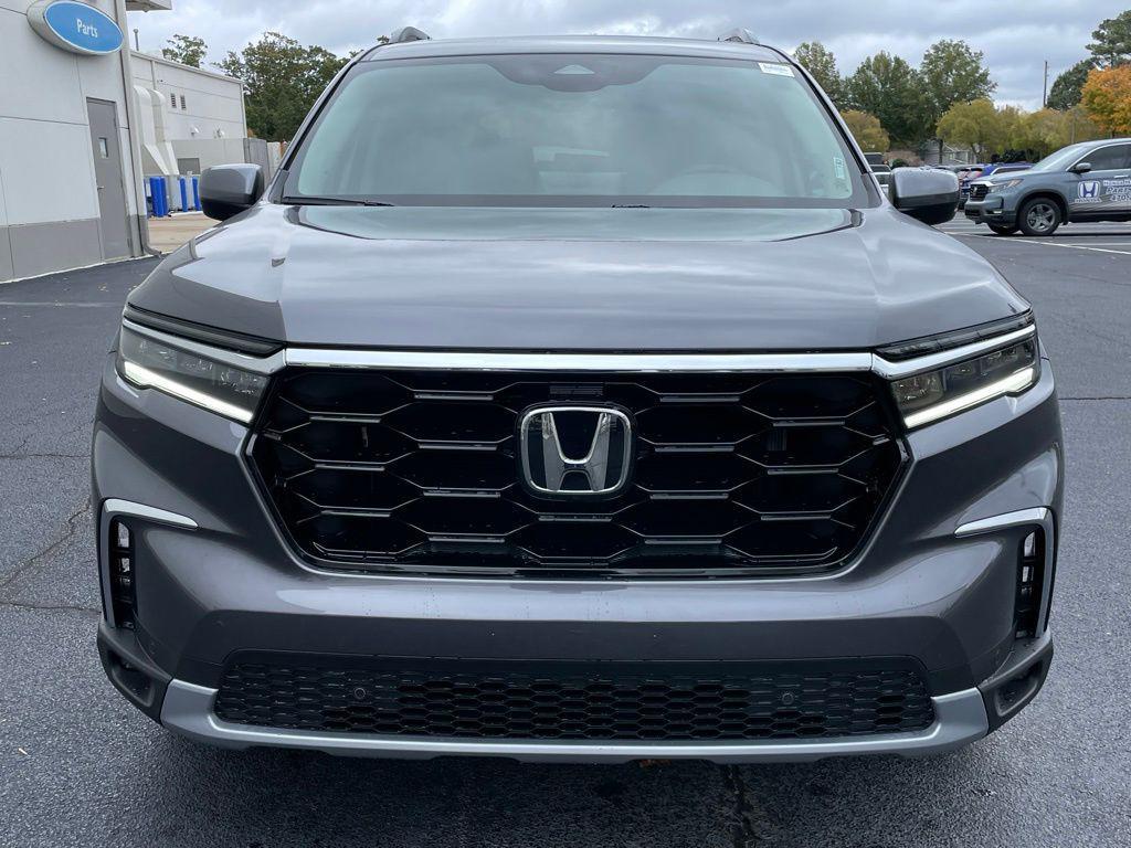 new 2025 Honda Pilot car, priced at $51,095