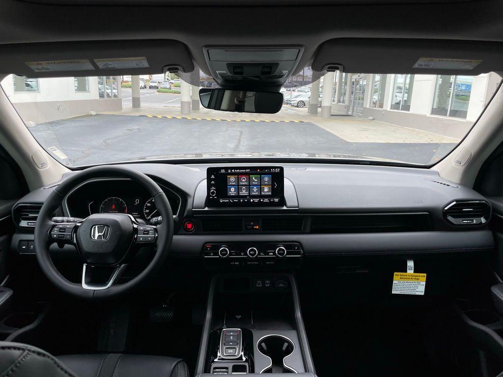 new 2025 Honda Pilot car, priced at $51,095