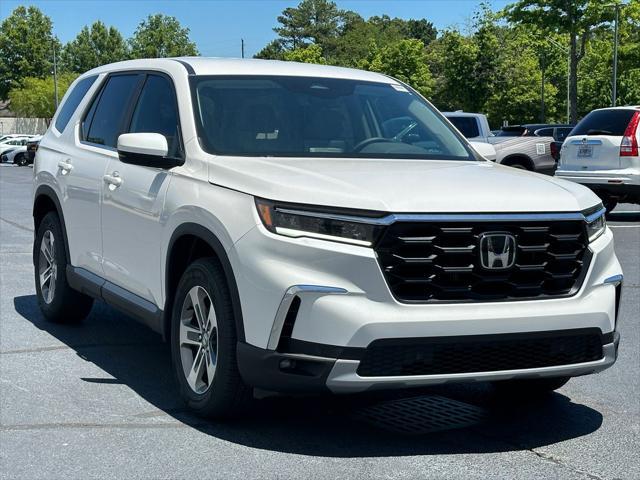 new 2025 Honda Pilot car, priced at $45,350