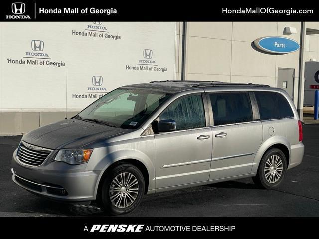 used 2014 Chrysler Town & Country car