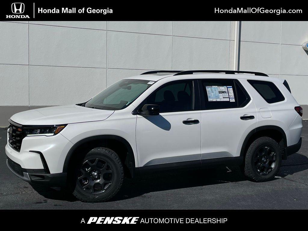 new 2025 Honda Pilot car, priced at $51,830