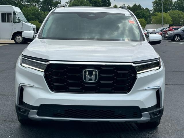 new 2025 Honda Pilot car, priced at $51,450