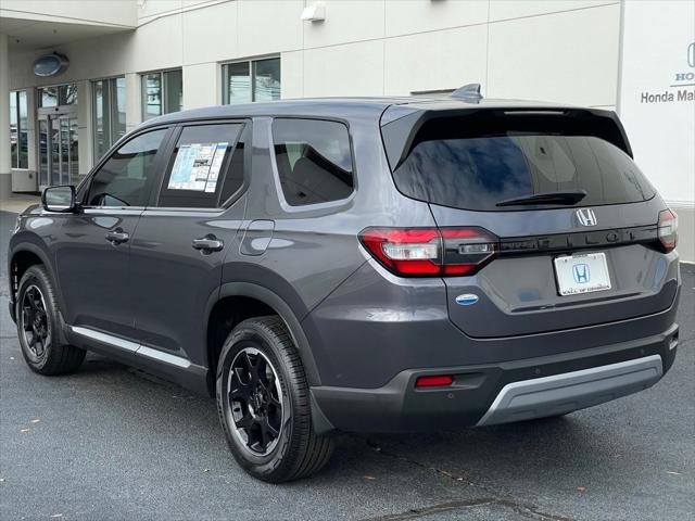 new 2025 Honda Pilot car, priced at $46,795