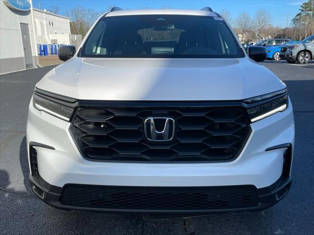 new 2025 Honda Pilot car, priced at $42,050