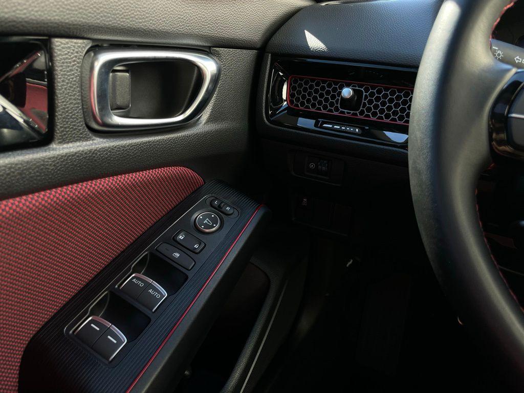 used 2025 Honda Civic Si car, priced at $32,980