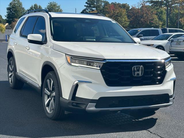 new 2025 Honda Pilot car, priced at $51,450